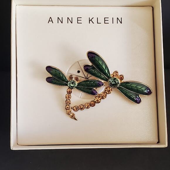 Anne Klein‎ Brooch Double Dragonfly Gold Tone Rhinestones Enamel New in Box - Picture 3 of 5